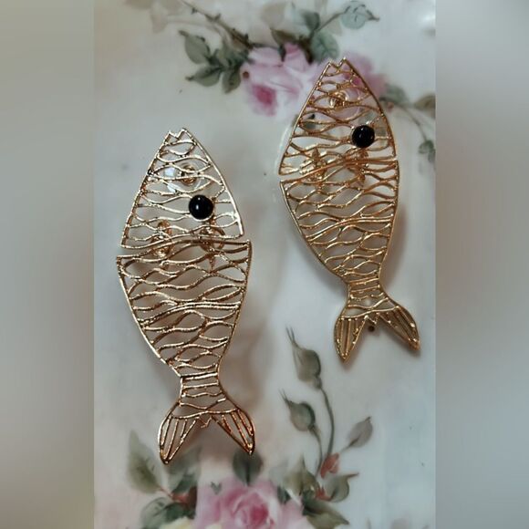 Fish dangle drop earrings A85 - Picture 3 of 6